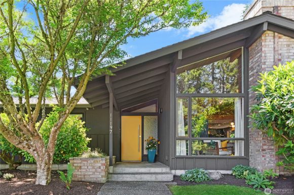11197 Killdeer Lane NE on Bainbridge Island sold in 2025 by Jen Pells Windermere.