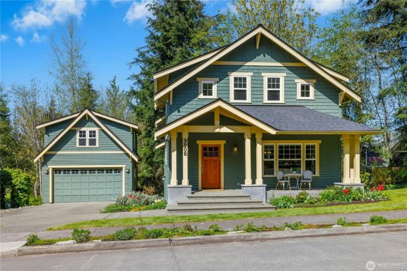 9506 North Town Drive on Bainbridge Island Sold by Jen Pells Windermere.