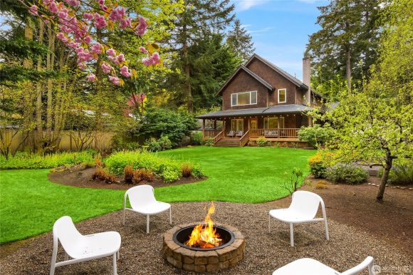 1981 NE Willow Ave on Bainbridge Island sold in 2025 by Jen Pells Windermere Bainbridge.